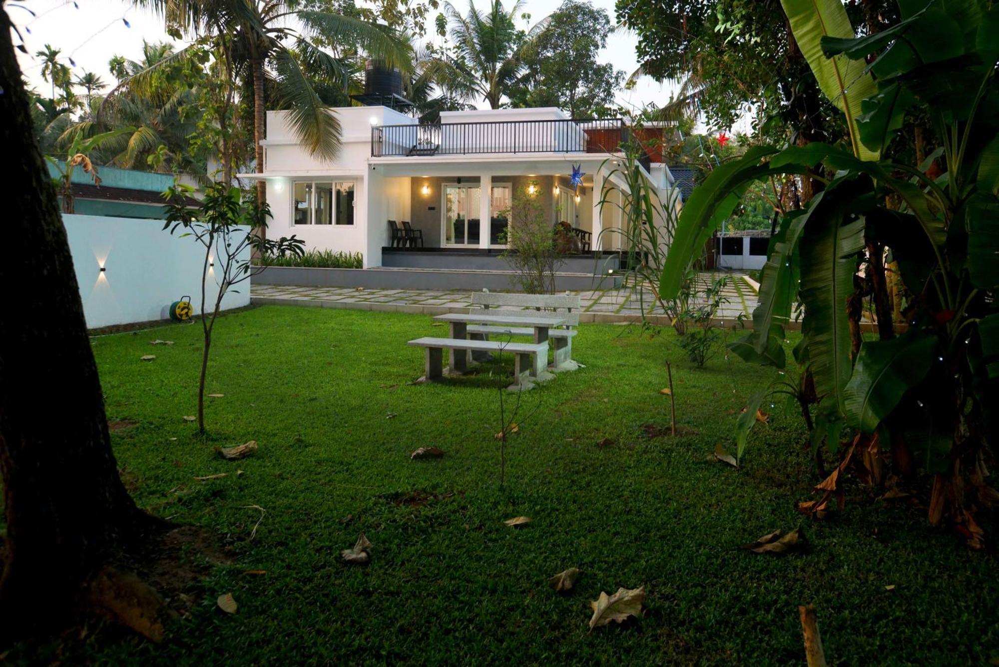 Serene Retreat Kochi ภายนอก รูปภาพ